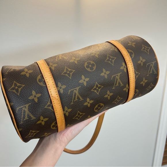 Louis Vuitton Monogram Canvas Shoulder Bag - Picture 5 of 13